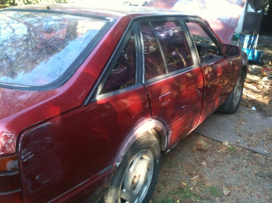 มาสด้า 626 สีแดง พร้อมขับ พร้อมโอน ขาย 16,000 บาท