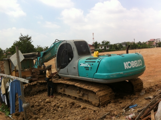 ขายรถแมคโค KOBELCO SK200-5 SUPER  ไฟฟ้าเต็ม