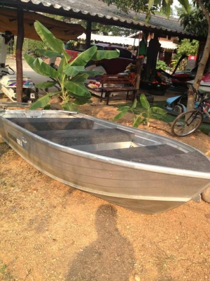 เรือเนียม 12 ฟุต