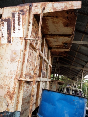 ขายกระบะดั้มสามมิตรยาว5.80ม.ยกลงจากHINO F18 มีอุปกรณ์ครบ..