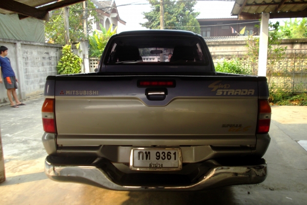 มิตซูบิชิ ปี43 4ประตู