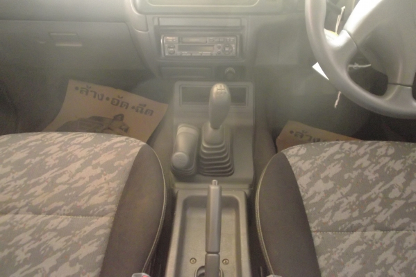 มิตซูบิชิ ปี43 4ประตู