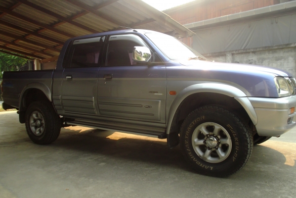 มิตซูบิชิ ปี43 4ประตู