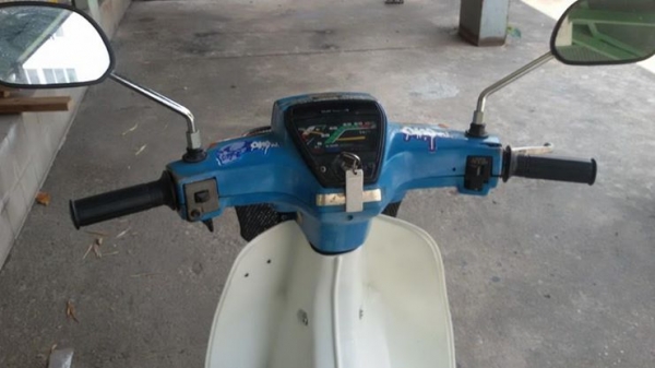 ซูซูกิRC80