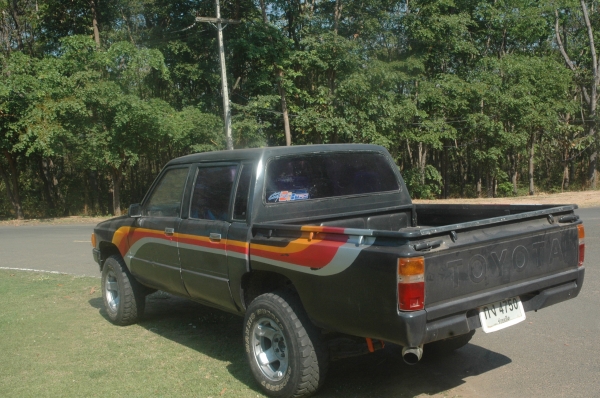 โตโยต้าฮีโร่4ประตูปี32