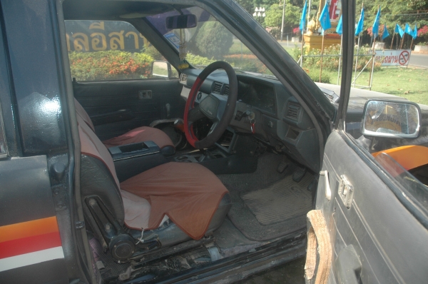 โตโยต้าฮีโร่4ประตูปี32