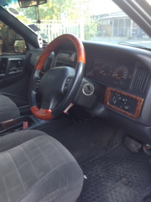 +++ ขายรถจิ๊บ GRAND CHEROKEE  เบนซินติดแก๊ส  เกียร์ออโตเมติค  ยกสูง  เครื่องเกียร์ดี  ยาง BF31