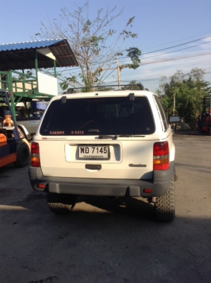 +++ ขายรถจิ๊บ GRAND CHEROKEE  เบนซินติดแก๊ส  เกียร์ออโตเมติค  ยกสูง  เครื่องเกียร์ดี  ยาง BF31