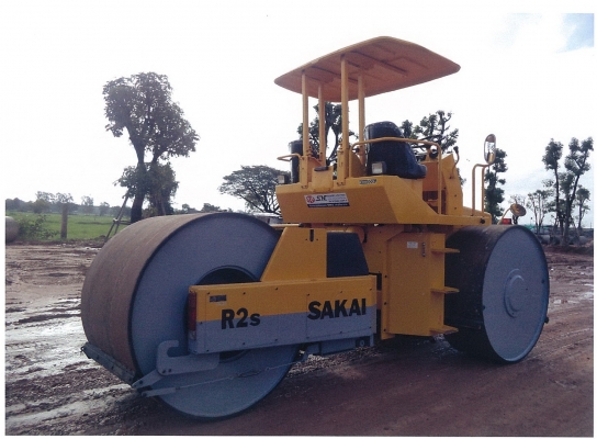 รถบดถนน 3ล้อเหล็ก SAKAI รุ่น R2S