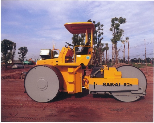 รถบดถนน 3ล้อเหล็ก SAKAI รุ่น R2S