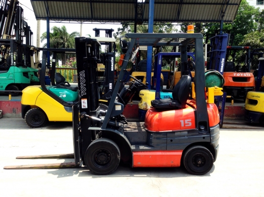 ขาย TOYOTA 6FG15 เสาสูง3เมตร 2ระบบ เบนซิลแก็ส ราคาเบาๆ สนใจติดต่อ083-062-0223