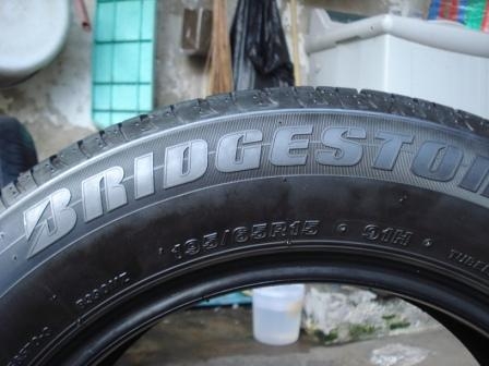ขายยาง 195-65-15  ฺBRIDGSTONT 1ชุดสภาพดี