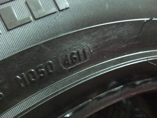 ยาง pirelli 265/65/17 ปี11