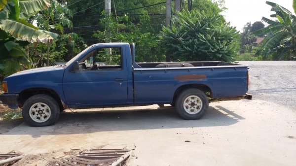 ขายนิสสันBig M ไม่มีเครื่อง แต่มีเล่ม