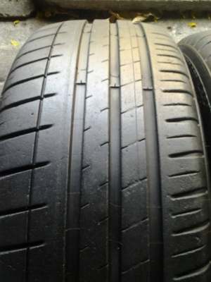 ขายยาง MICHELIN PILOT SPORT3 195-55-15 ปลายปี11 ดอกเต็ม ไม่บวม ไม่กินข้าง พร้อมใส่ถ่วง ชุดละ 3,400 บาท