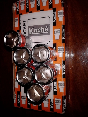 ต้องการขายลูกบ๊อก  koche 1/2 #17-21 ราคาลูกล่ะ 100 บาท