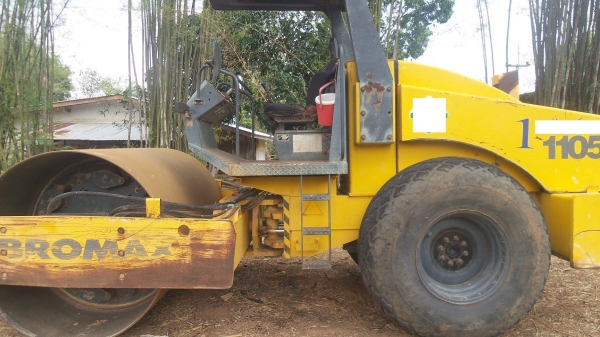 ขาย รถบด ยี่ห้อไวโบแมค 2เพลา 10.5ตัน เอกสารเล่มทะเบียน รถสวยพร้อมใช้งาน