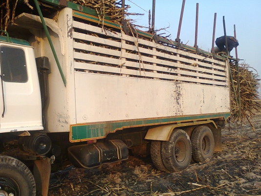 กระบะ 10 ล้อ กระบะเหล็กข้างเรียบ ดัมพ์ ยาว 6.20 เมตร อุปกรณ์ครบชุด