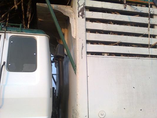 กระบะ 10 ล้อ กระบะเหล็กข้างเรียบ ดัมพ์ ยาว 6.20 เมตร อุปกรณ์ครบชุด