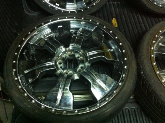 แม็กนอก ขอบ 20