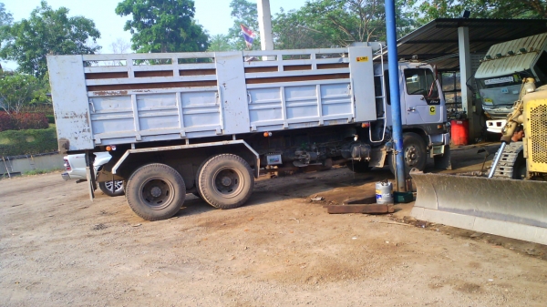 สิบล้อ FM 1J 210 แรงม้า เครื่องดี คัสซีสวย รถปี 41 ชอบราคาเท่าไรต่อรองกันได้ครับ