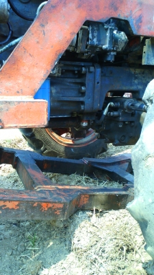 รถไถ KUBOTA 8030 DT 4WD เครื่องดี เกียร์ดี สีเดิม ๆ มีทะเบียนครบ ชอบราคาเท่าไร ต่อรองกันได้ครับ