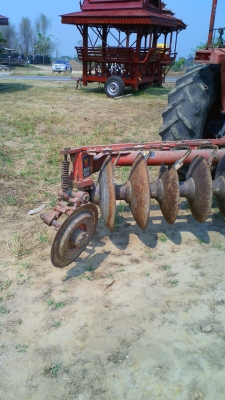 รถไถ KUBOTA 8030 DT 4WD เครื่องดี เกียร์ดี สีเดิม ๆ มีทะเบียนครบ ชอบราคาเท่าไร ต่อรองกันได้ครับ