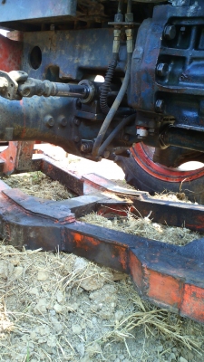 รถไถ KUBOTA 8030 DT 4WD เครื่องดี เกียร์ดี สีเดิม ๆ มีทะเบียนครบ ชอบราคาเท่าไร ต่อรองกันได้ครับ