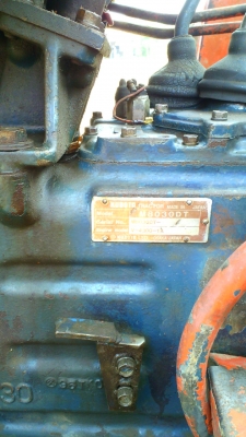 รถไถ KUBOTA 8030 DT 4WD เครื่องดี เกียร์ดี สีเดิม ๆ มีทะเบียนครบ ชอบราคาเท่าไร ต่อรองกันได้ครับ