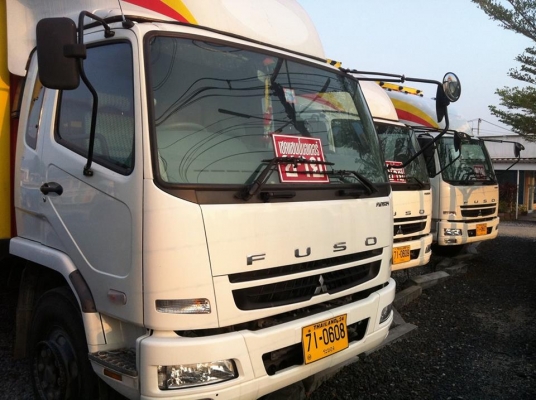 MITSUBISHI FUSO 6 ล้อตู้บรรทุก 10 บาน