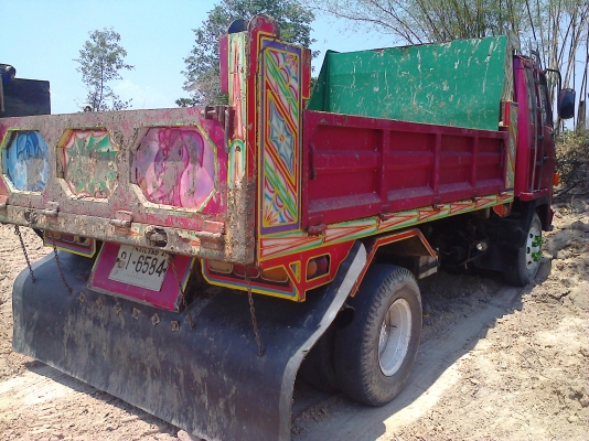 หกล้อ ISUZU-FRR ร็อกกื้195แรง ยาง8.25"ราคา845000บ.ต่อรองครับ