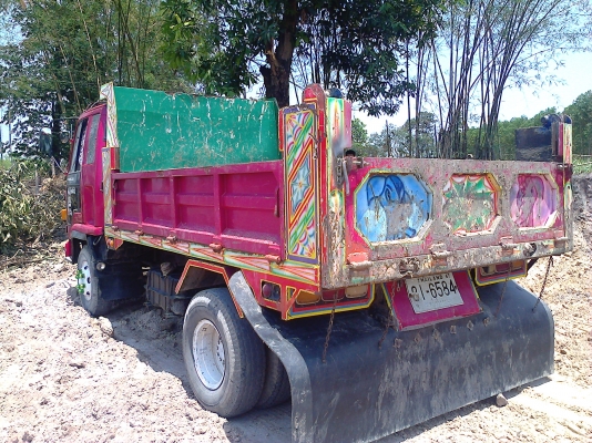 หกล้อ ISUZU-FRR ร็อกกื้195แรง ยาง8.25"ราคา845000บ.ต่อรองครับ