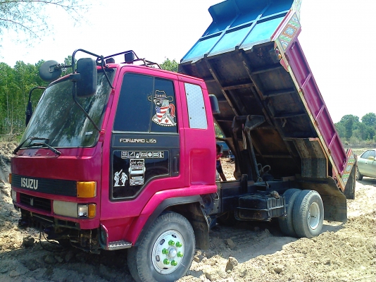 หกล้อ ISUZU-FRR ร็อกกื้195แรง ยาง8.25"ราคา845000บ.ต่อรองครับ