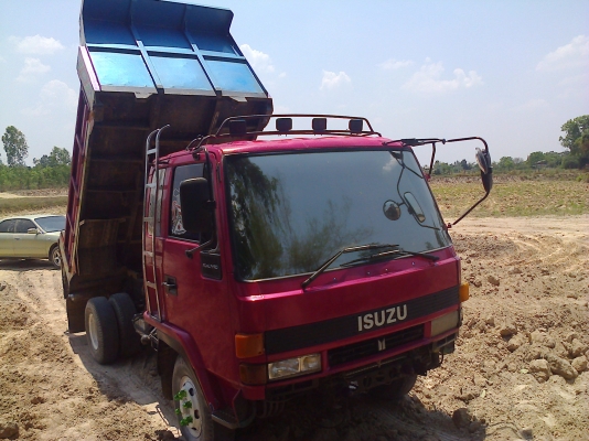 หกล้อ ISUZU-FRR ร็อกกื้195แรง ยาง8.25"ราคา845000บ.ต่อรองครับ