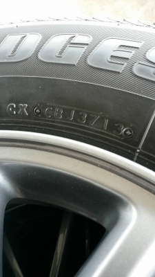 แม็กพร้อมยางตุ่มที่หน้ายังอยู่ อีซูสุ เอ็กซ์ ซีรี่ สีรมดำ ไร้ริ้วรอย แม็กพร้อมยางตุ่มที่หน้ายังอยู่ อีซูสุ เอ็กซ์ ซีรี่ สีรมดำ ไร้ริ้วรอย