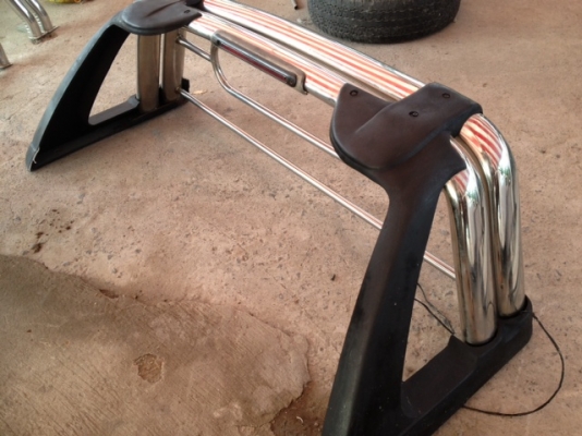 ขายโรลบาร์คู่ มีกั้นกระจก TOYOTA VIGO