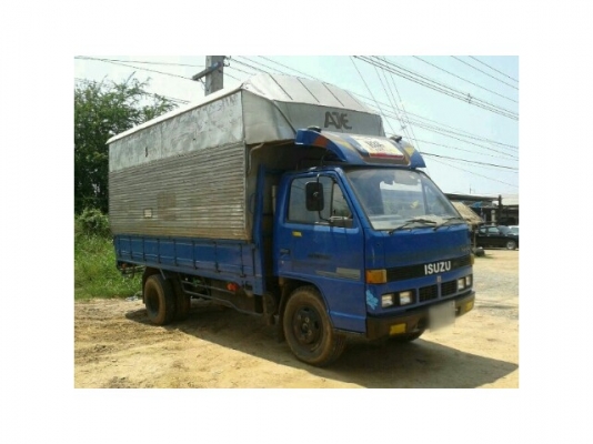 ขายISUZU NKR 110แรง เครื่องดี แชสซีสวย เอกสารพร้อมโอน