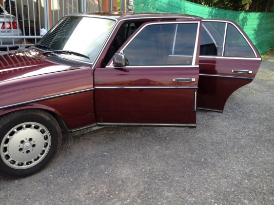 ขาย!!!เบ๊นซ์230 เครื่อง2j ติดlpgแจ้งลงเล่มแล้ว ขับแบบประหยัด แอร์เย็น ชุดสีสวย มีสัญญานกันขโมย พร้อมใช้งาน 88000บาท^^