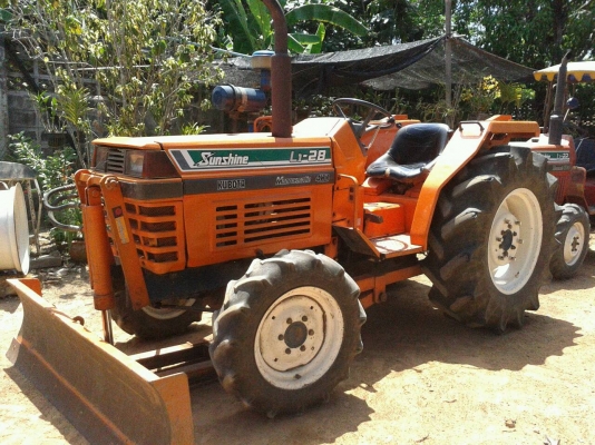 ขายรถไถ KUBOTA  L1-28  2เพลา พร้อมดันหน้า เครื่องไดเร็ก4สูบ พาวเวอร์