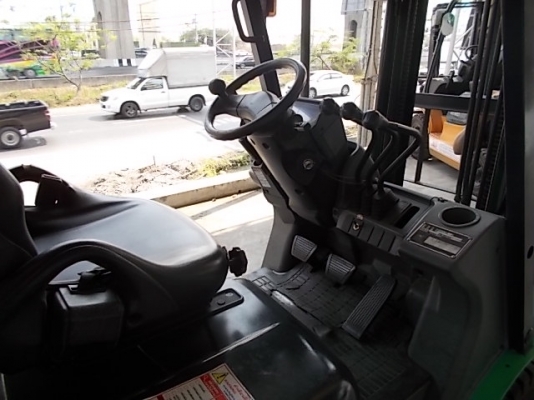 ถูกมาก ! Mitsubishi Forklift 1.5 ตัน KFG15T ตันติดแก๊สแล้ว พร้อมใช้งานครับ