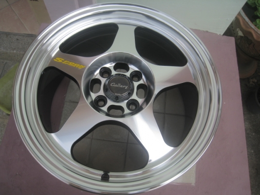 ขายล้อแม็กใหม่ เคยเป็นล้อโชว์ ลาย Spoon 16"x7" et40 4รู100 สีดำหน้าเงา สนใจติดต่อเล็กคลองสามครับ 081-3747940