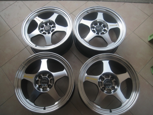 ขายล้อแม็กใหม่ เคยเป็นล้อโชว์ ลาย Spoon 16"x7" et40 4รู100 สีดำหน้าเงา สนใจติดต่อเล็กคลองสามครับ 081-3747940