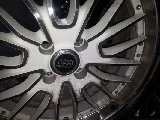 ขายแม็ก17  -7.5  Japan  พร้อมยาง  205/45/17   ปี12สวยๆ1ชุด