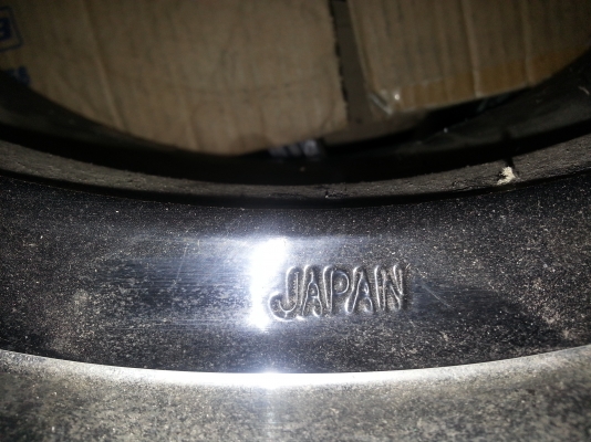 แม็กยุ่นแท้17/7.5  สวยๆ1ชุด