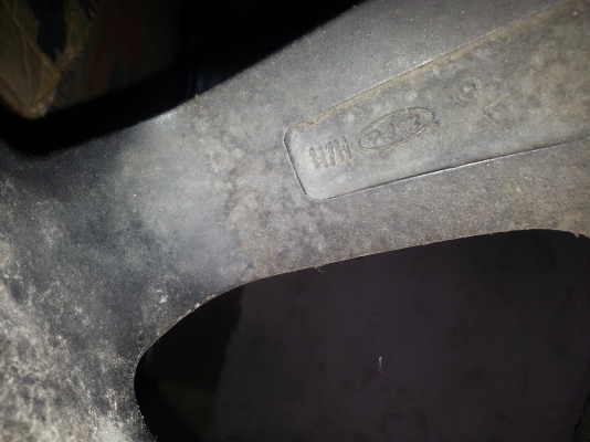 แม็กยุ่นแท้17/7.5  สวยๆ1ชุด