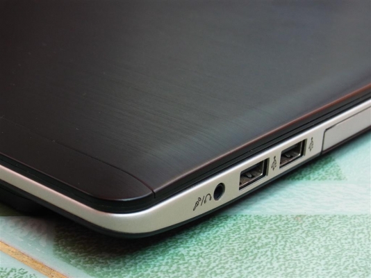 โน็ตบุ็ก Asus K46c i5 กาดร์จอnvidia 2GB แรม 4GB HDD750