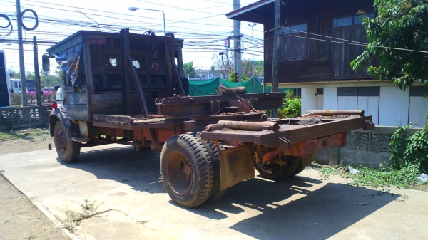 หกล้อเบ๊นซ์ เครื่องหกสูบ มีวินซ์ลาก