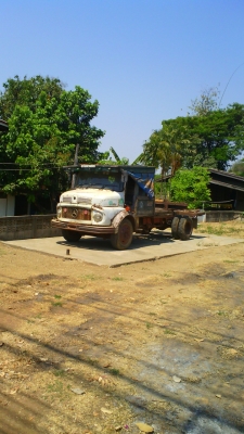 หกล้อเบ๊นซ์ เครื่องหกสูบ มีวินซ์ลาก