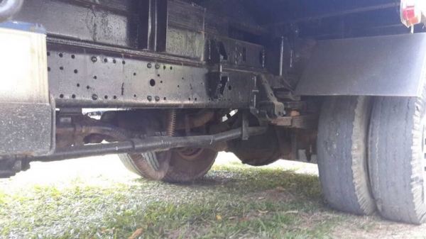 รถอีซูซุ 6 ล้อดั้ม NPR 120 แรงม้า. ปี 42  สนใจติดต่อ 081 - 6079515