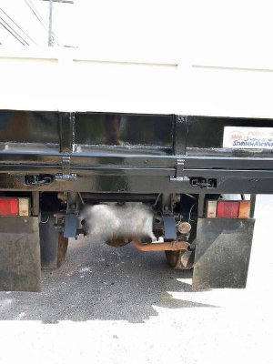 รถอีซูซุ 6 ล้อดั้ม NPR 130 แรงม้า. ปี 49  สนใจติดต่อ 081 - 6079515